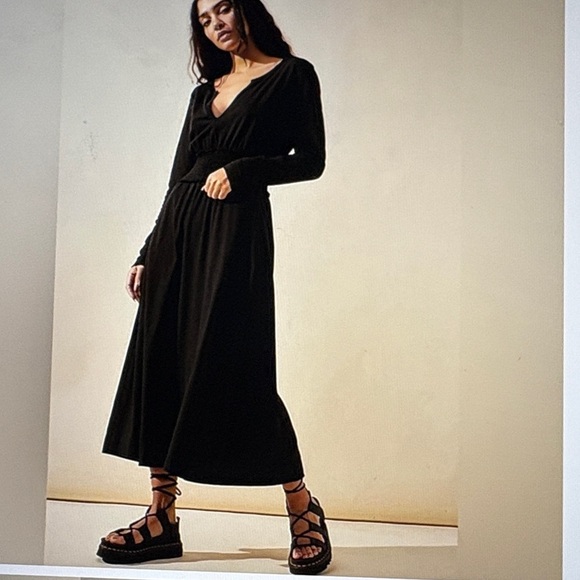 Free People Dresses & Skirts - Free People Beach Black Cotton Linen Midi Dress S